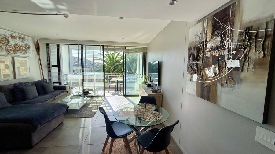To Let 1 Bedroom Property for Rent in Green Point Western Cape
